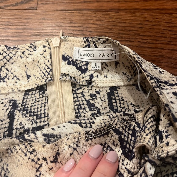 Emory park snake skin skirt - Picture 3 of 4
